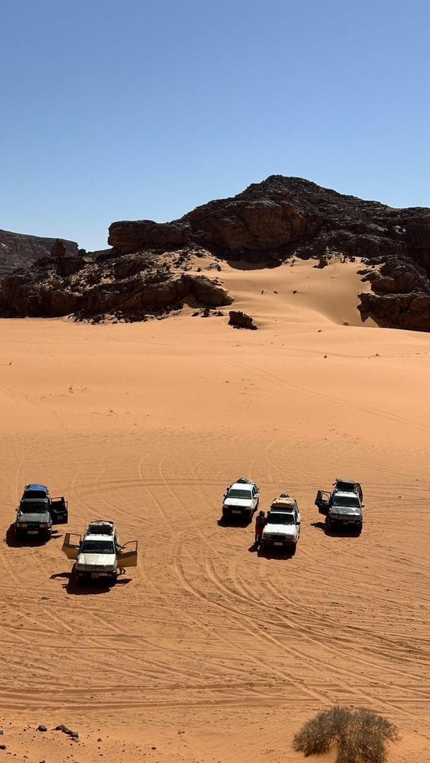 Le désert du Sahara pendant le circuit Ali Dema